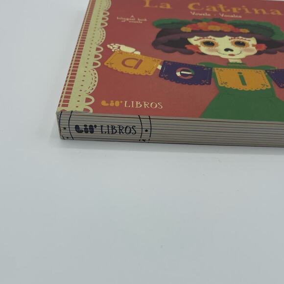 Lil' Libros La Catrina Vowels Book - Picture 4 of 4